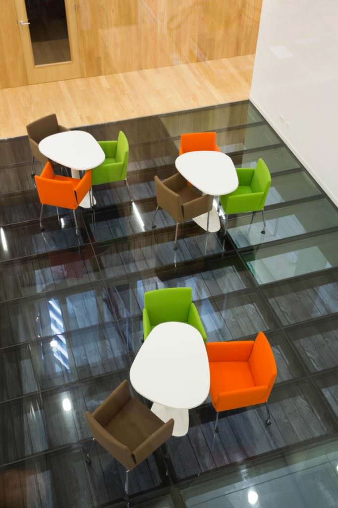Vandaglas application interior glazen vloer P0A2326